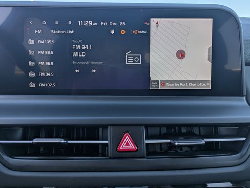 Certified 2025 Kia Seltos EX w/ EX Sunroof Package image 19