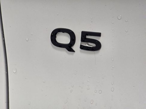 New 2025 Audi Q5 Premium image 21