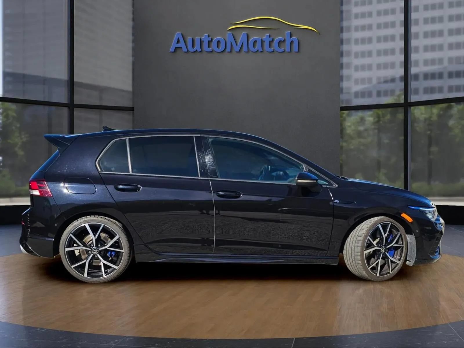 Used 2024 Volkswagen Golf R AWD/4WD image 9