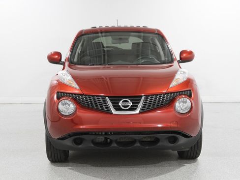 Used 2014 Nissan Juke SV image 2
