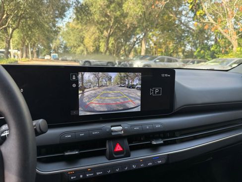 Used 2025 Kia K4 LXS image 17