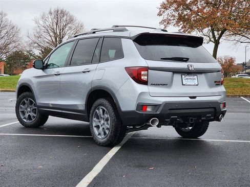 Used 2025 Honda Passport TrailSport image 16