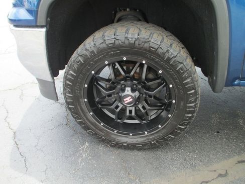 Used 2018 GMC Sierra 1500 SLT AWD/4WD image 15