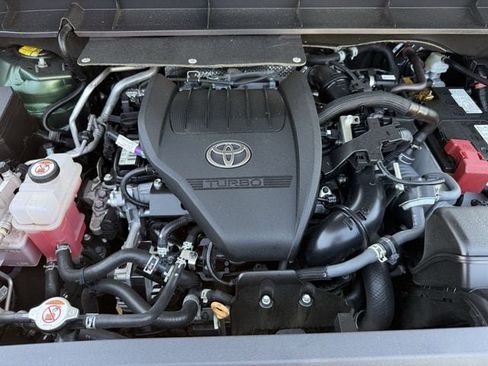 Used 2024 Toyota Highlander Limited FWD image 37