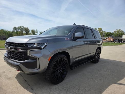 Used 2021 Chevrolet Tahoe Z71 w/ Z71 Off-Road Package image 3