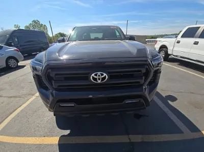 Used 2025 Toyota Tacoma SR5 AWD/4WD image 6