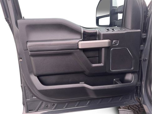 Used 2021 Ford F250 Platinum w/ Tremor Off-Road Package image 20