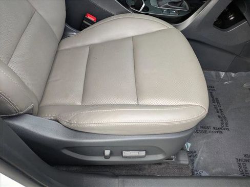 Used 2018 Hyundai Santa Fe SE image 18