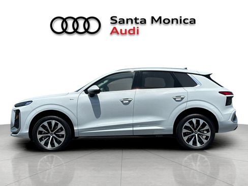 New 2026 Audi Q3 quattro 2.0T AWD/4WD image 5