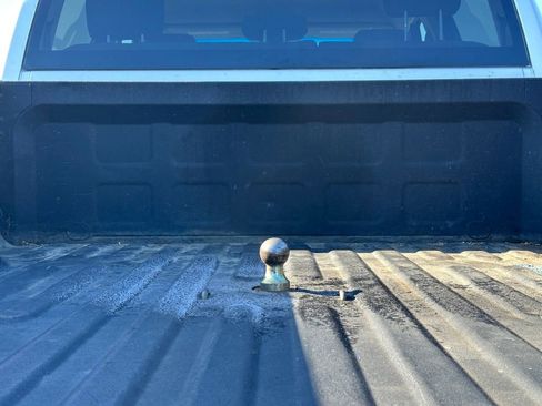 Used 2018 RAM 2500 Tradesman w/ Chrome Appearance Group image 12