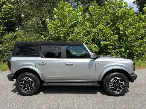 Used 2022 Ford Bronco Outer Banks image 5