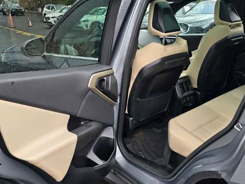 Used 2025 BMW X3 xDrive30i w/ Premium Package image 15