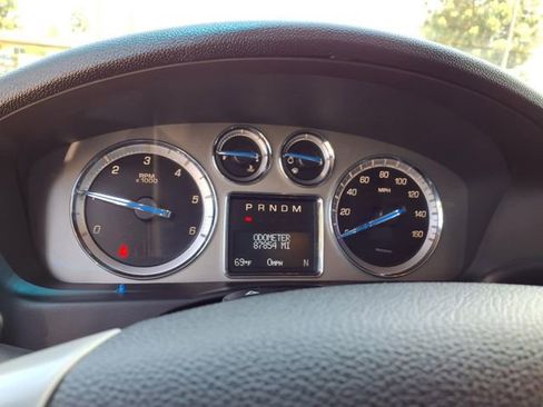 Used 2012 Cadillac Escalade EXT Luxury AWD/4WD image 13