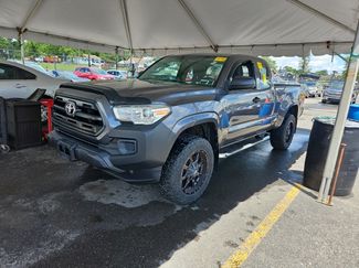 Used 2017 Toyota Tacoma SR AWD/4WD video 2
