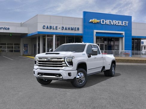 New 2026 Chevrolet Silverado 3500 High Country w/ High Country Premium Package AWD/4WD image 8