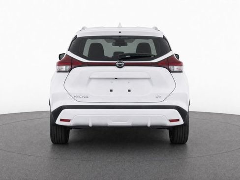 Used 2024 Nissan Kicks SV FWD image 6