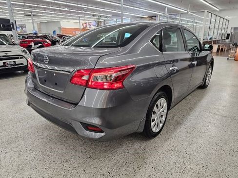Used 2019 Nissan Sentra S image 4