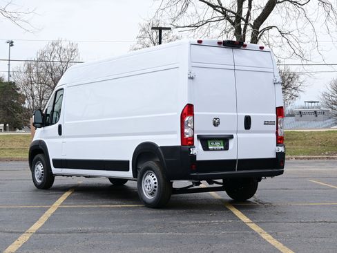 New 2025 RAM ProMaster 2500 w/ Cold Weather Group FWD image 7