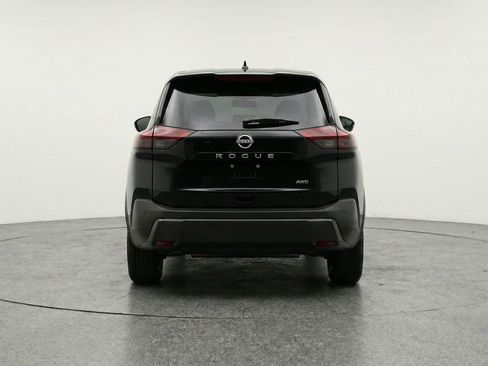 Used 2025 Nissan Rogue SV image 7