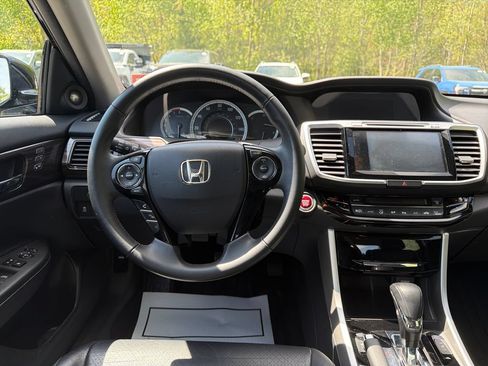 Used 2016 Honda Accord EX-L image 16