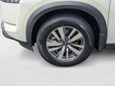 Used 2023 Nissan Pathfinder SL w/ Lighting Package (N92) image 23