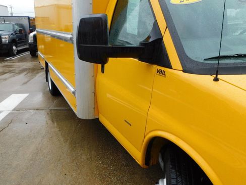 Used 2021 GMC Savana 3500 Extended w/ Power Convenience Package image 11