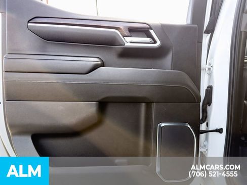 Used 2024 GMC Sierra 1500 SLT image 16