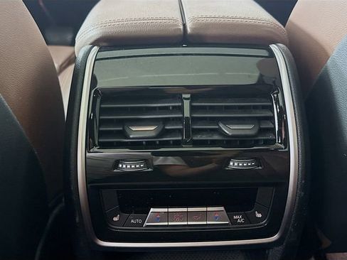 Used 2022 BMW X5 xDrive40i w/ Premium Package image 26