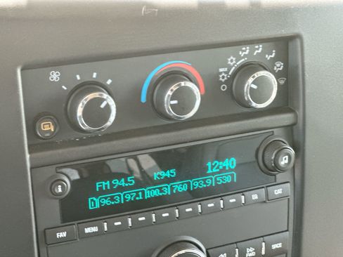 Used 2023 Chevrolet Express 3500 LS image 17