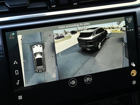 Used 2025 Jaguar F-PACE R-Dynamic S image 33