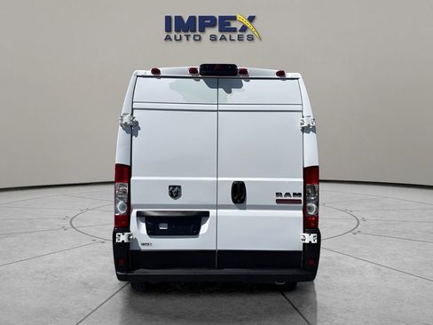 Used 2022 RAM ProMaster 2500 FWD image 4