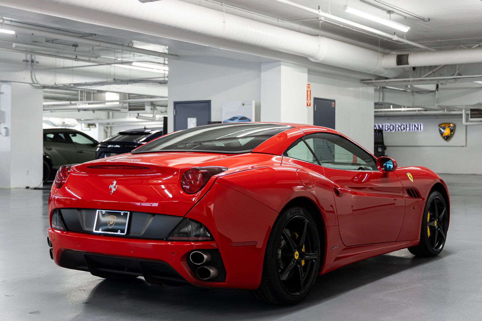 Used 2011 Ferrari California RWD image 8