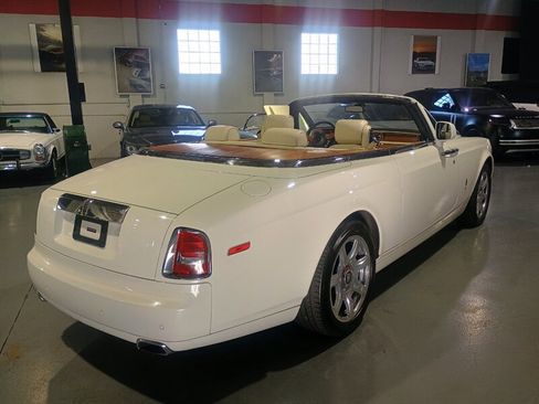 Used 2011 Rolls-Royce Phantom Drophead Coupe image 6