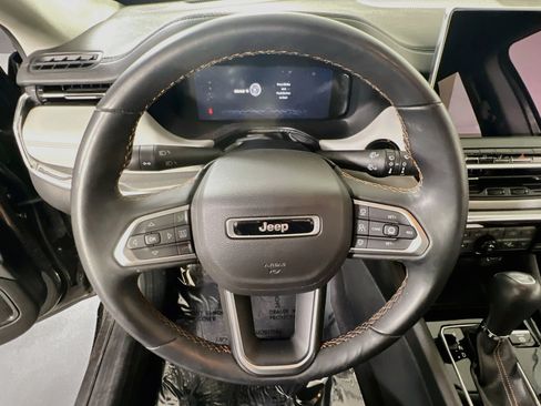 Used 2022 Jeep Compass Limited w/ Elite Group AWD/4WD image 11