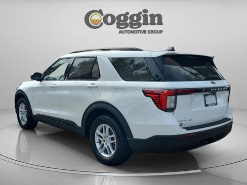 New 2026 Ford Explorer Active image 3