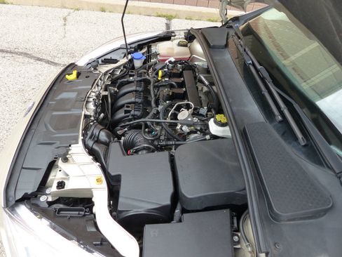 Used 2018 Ford Focus SE FWD image 16