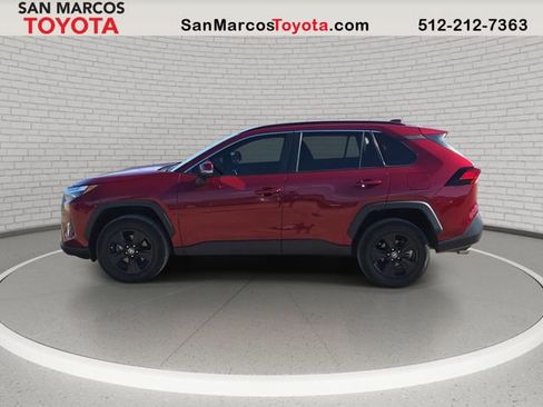 Used 2022 Toyota RAV4 XLE w/ Convenience Package image 8