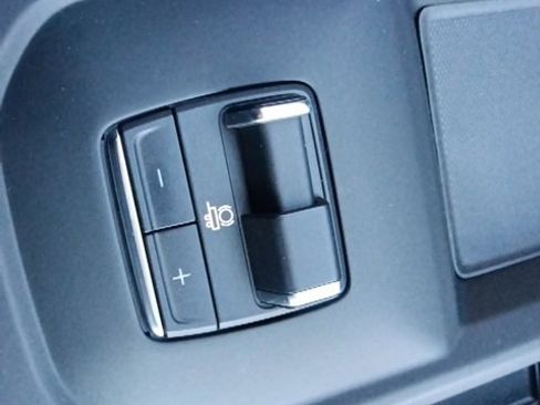 Used 2025 GMC Sierra 2500 Denali w/ Technology Package image 25