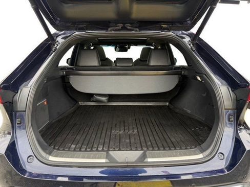 Used 2022 Toyota Venza Limited w/ Advanced Technology Package image 27