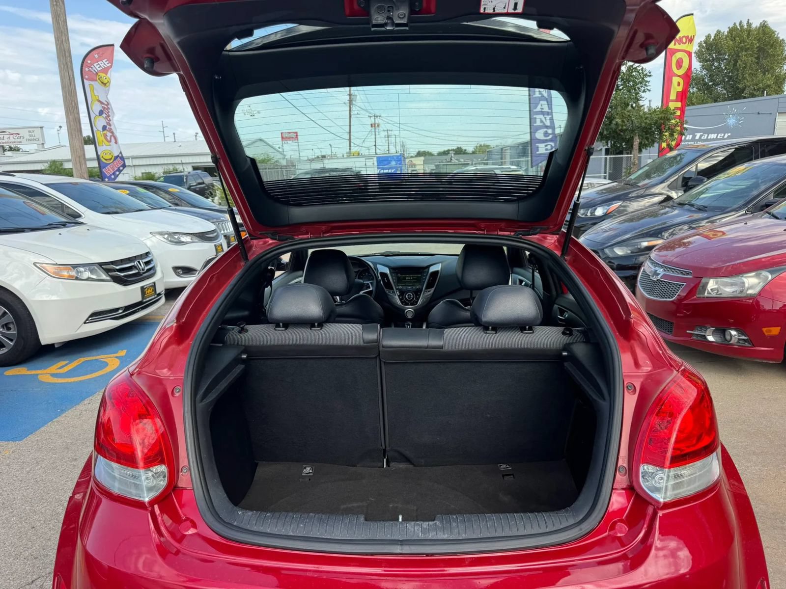 Used 2016 Hyundai Veloster w/ Option Group 02 FWD image 13