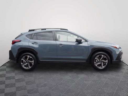 Used 2024 Subaru Crosstrek 2.0i Premium w/ Popular Package #3 AWD/4WD image 4