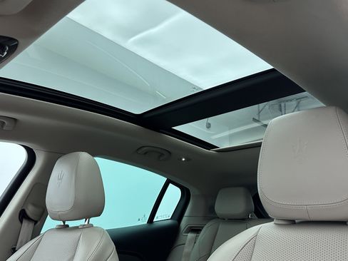 Used 2023 Maserati Grecale GT image 4