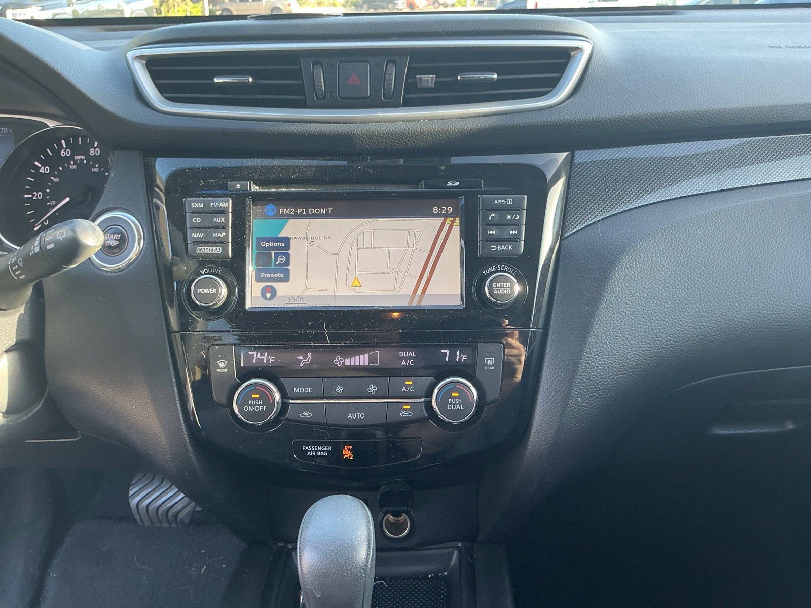 Used 2015 Nissan Rogue SL FWD image 18