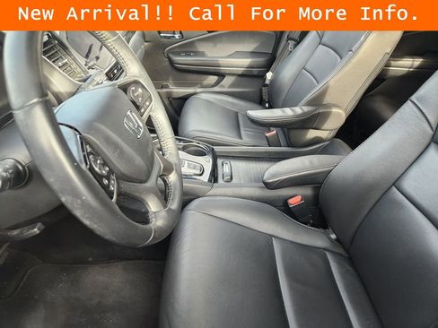 Used 2022 Honda Pilot Touring image 8