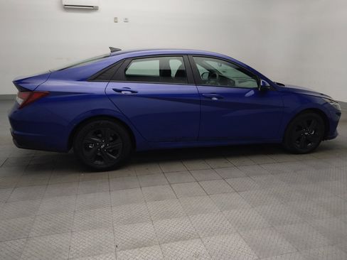 Used 2021 Hyundai Elantra SEL FWD image 10