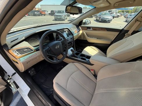 Used 2016 Hyundai Sonata SE FWD image 10