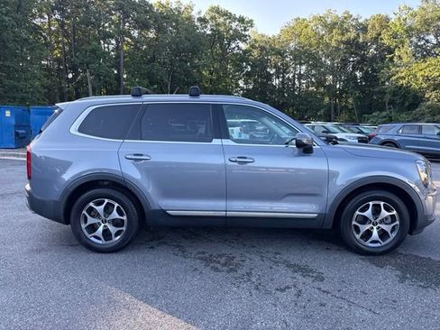 Used 2020 Kia Telluride EX w/ Towing Package FWD image 6