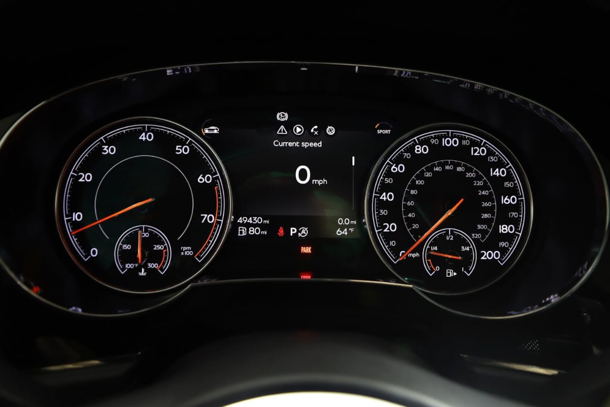 Used 2018 Bentley Bentayga AWD/4WD image 26