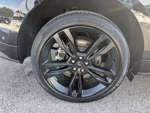 Used 2022 Ford Edge ST w/ Equipment Group 401A AWD/4WD image 11