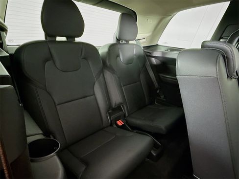 Used 2023 Volvo XC90 B5 Plus w/ Protection Package Premier image 27